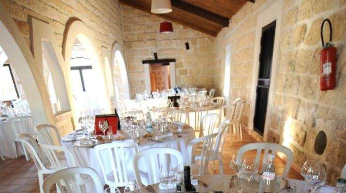 Salle de réception de la Manade Occitane aménagée Marsillargues