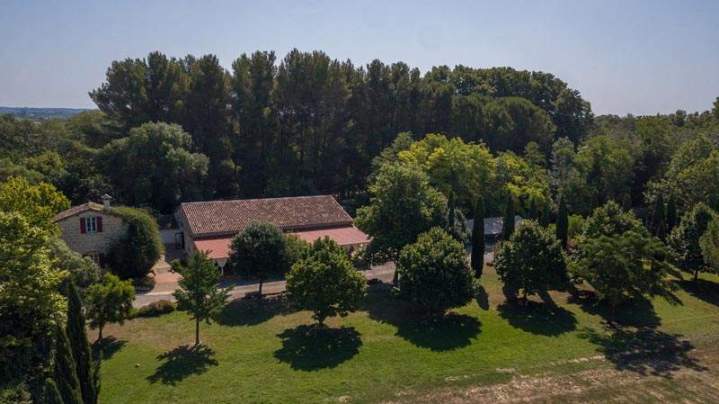 Vue aérienne de la Manade Occitane Marsillargues